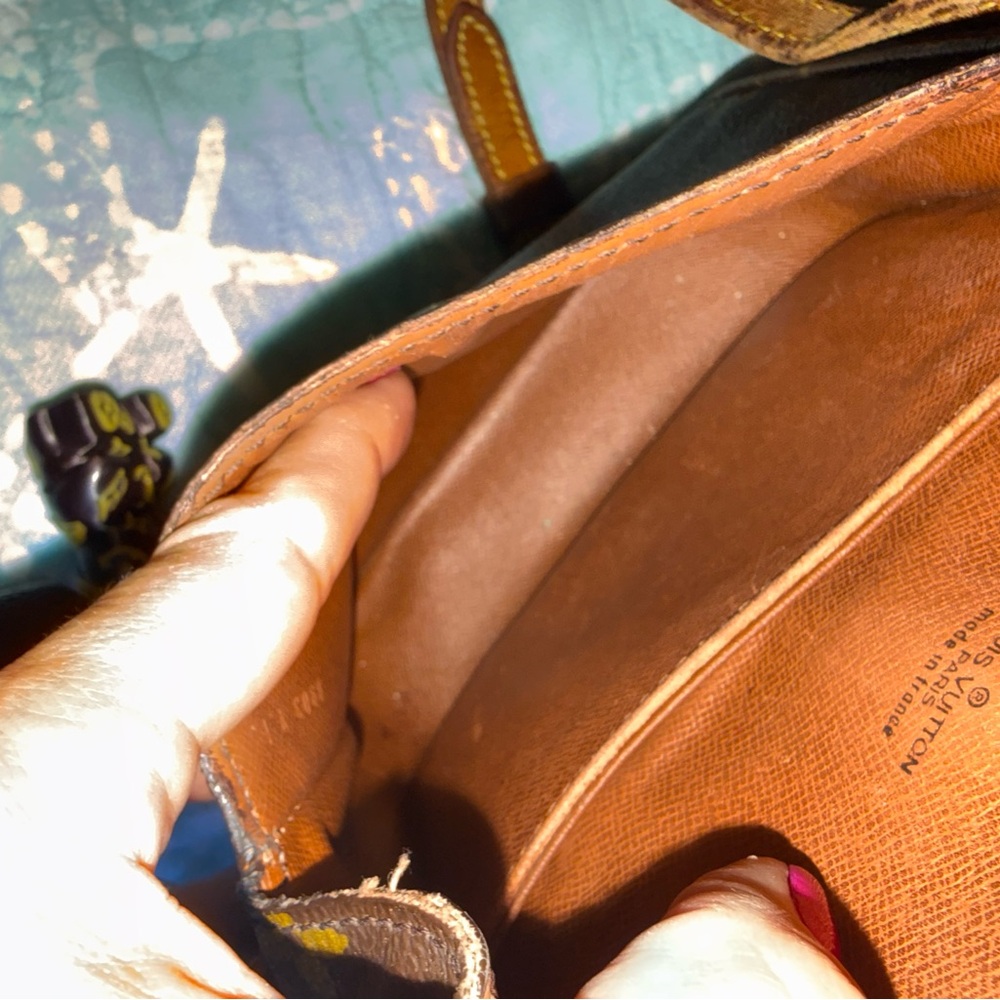 Louis Vuitton Monogram Black and Brown Shoulder Bag - Picture 15 of 16